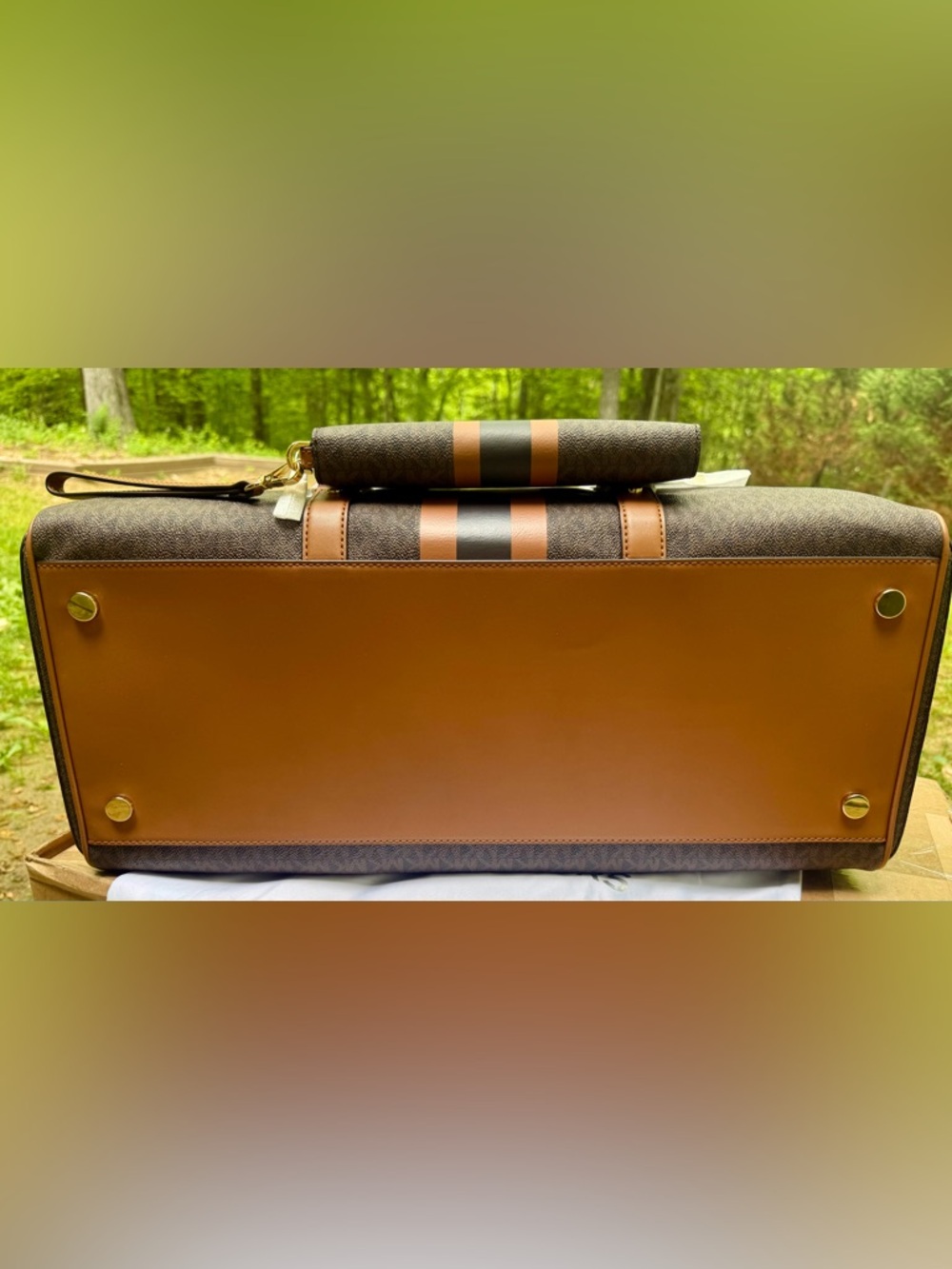 Michael Kors Brown & Black Stripe Bedford XLTravel Duffle & Matching wristlet - Picture 6 of 16